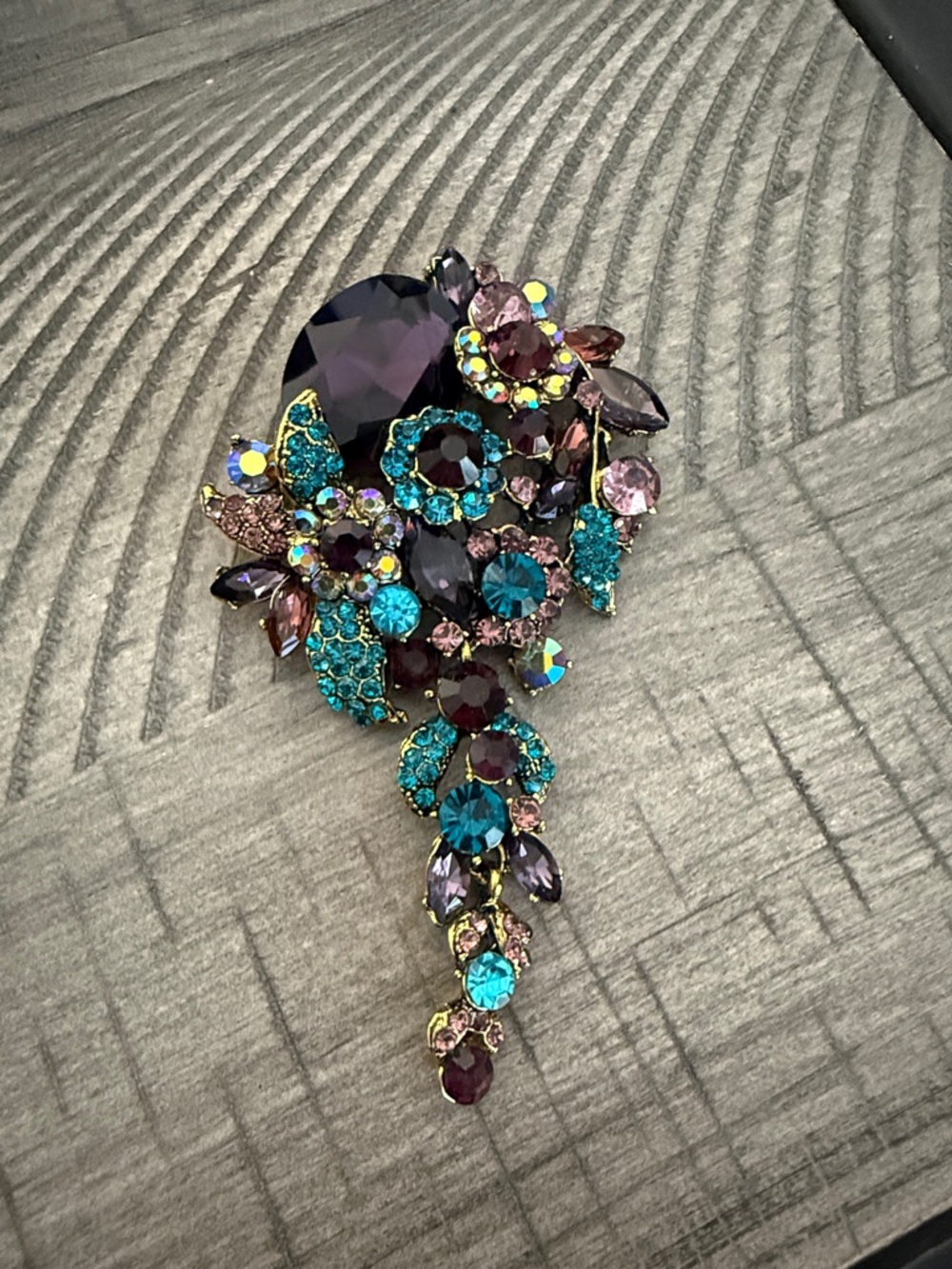 Women’s Teardrop Crystal Brooch in Teal and Purple